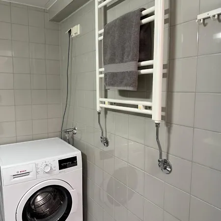10 Mins To Center, Free Parking Apartment Helsinki